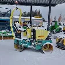 Kaksoisvalssijyrä Ammann AV16-2