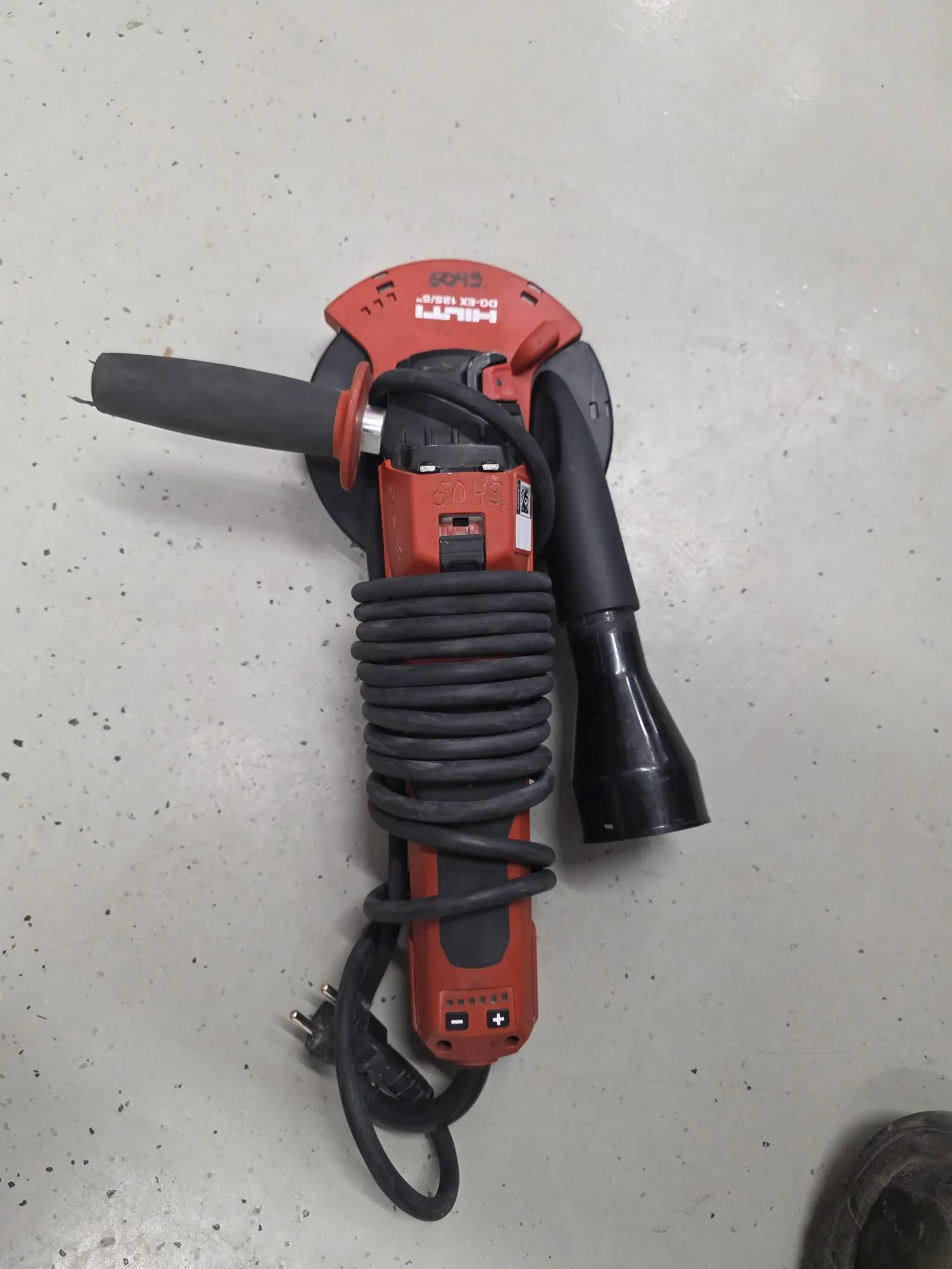 Betoninhiomakone Ø125mm timanttilaikalla